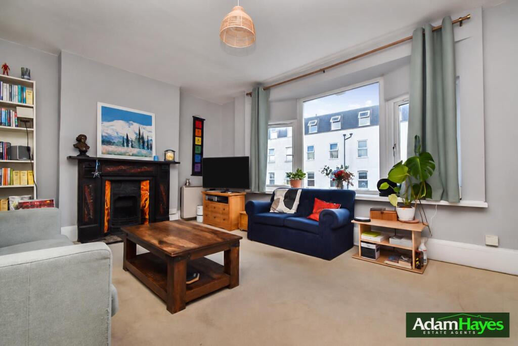 2 bed Apartment for rent in Friern Barnet. From Adam Hayes Estate Agents - North Finchley - N12 2 bed Apartment for rent in Friern Barnet. From Adam Hayes Estate Agents - North Finchley - N12