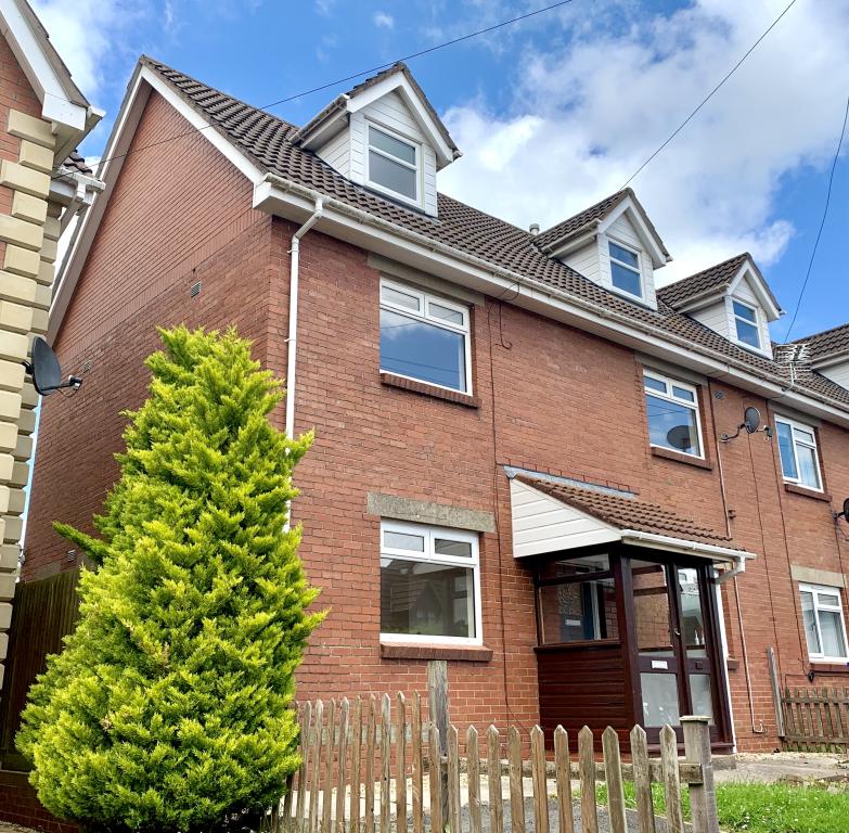 3 bed Semi-Detached House for rent in Caldicot. From Adre Properties - South Wales