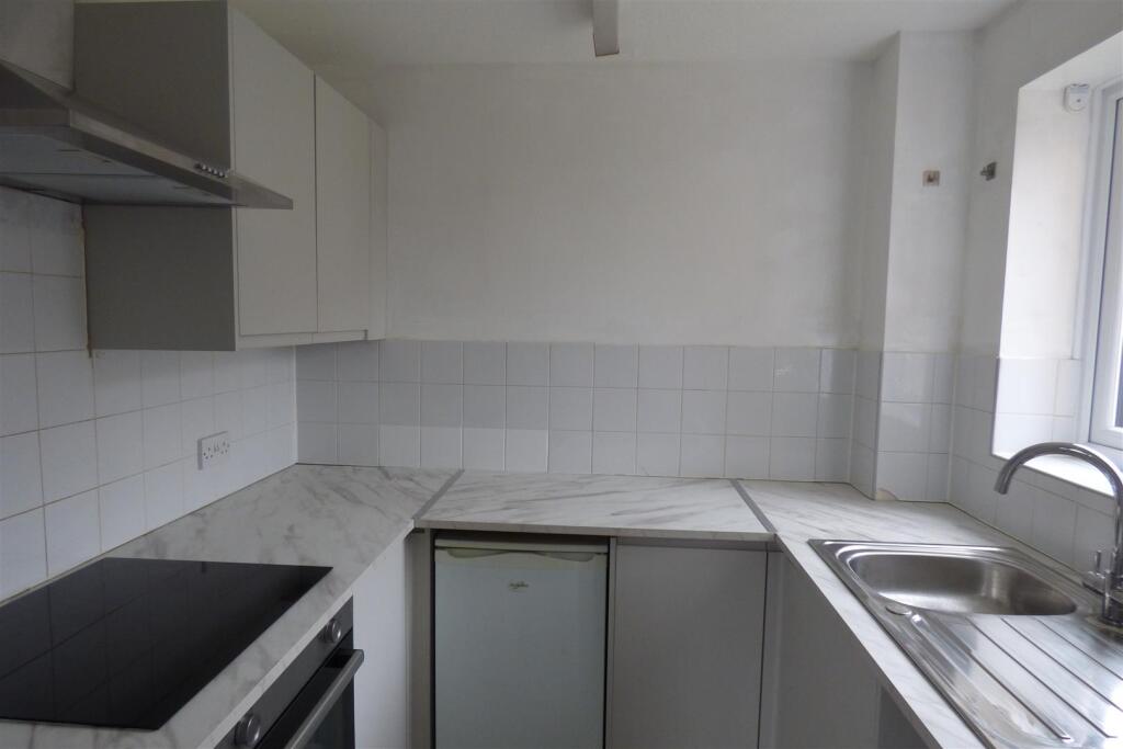 1 bed End of Terrace for rent in Bristol. From A J Homes - Winterbourne