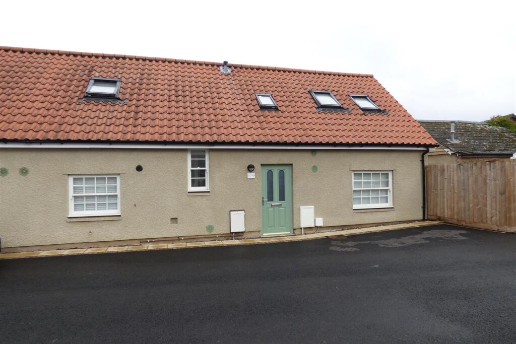 2 bed Cottage for rent in Wickwar. From A J Homes - Winterbourne