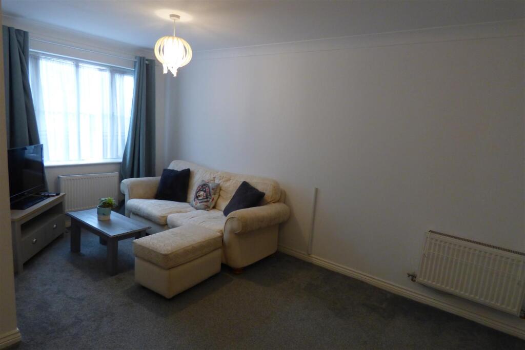 3 bed Semi Detached for rent in Filton. From A J Homes - Winterbourne