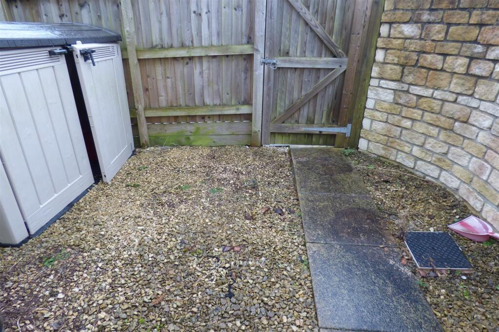 2 bed Semi Detached for rent in Filton. From A J Homes - Winterbourne