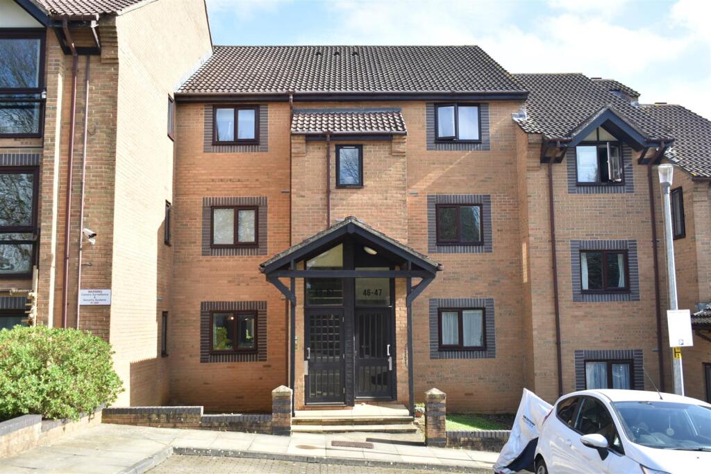 1 bed Apartment for rent in Whiteway. From A J Homes - Winterbourne 1 bed Apartment for rent in Whiteway. From A J Homes - Winterbourne