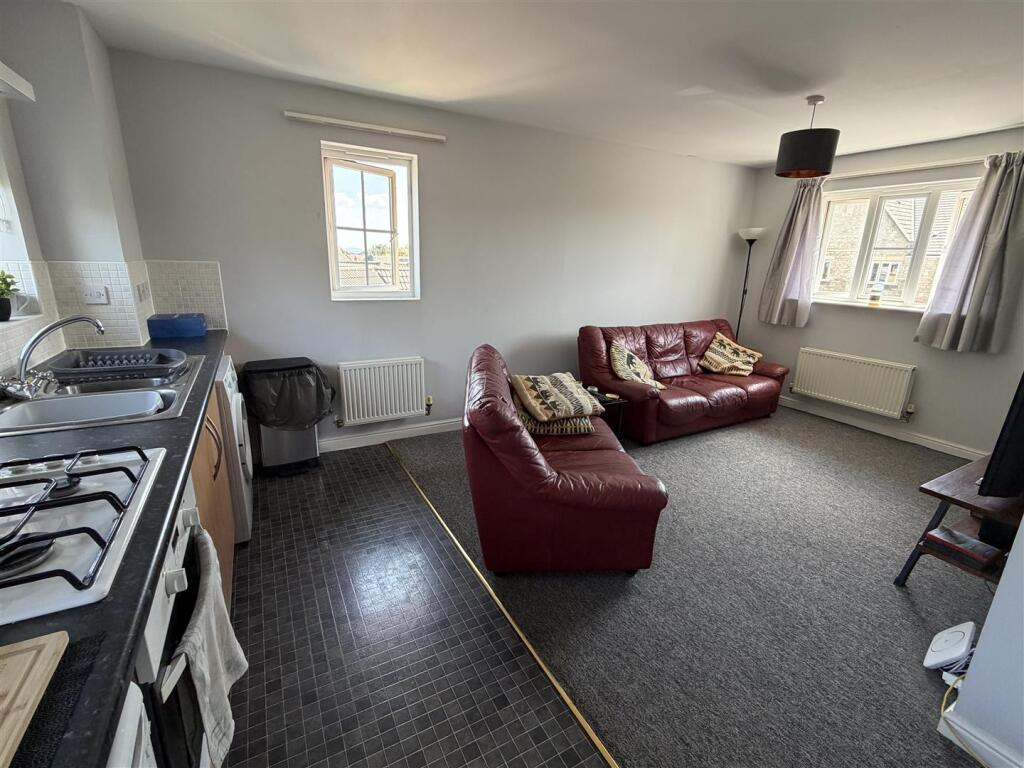 2 bed Apartment for rent in Almondsbury. From A J Homes - Winterbourne 2 bed Apartment for rent in Almondsbury. From A J Homes - Winterbourne