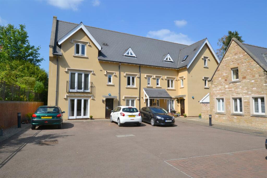 2 bed Apartment for rent in Great Malvern. From Allan Morris