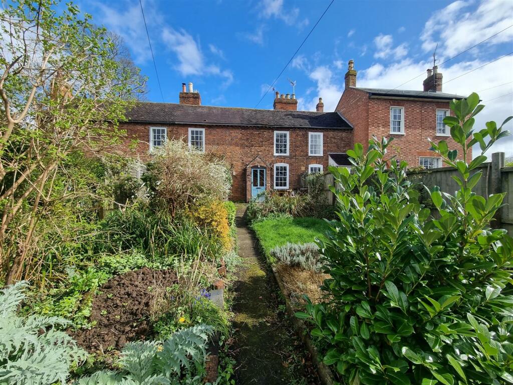 2 bed Cottage for rent in Worcester. From Allan Morris