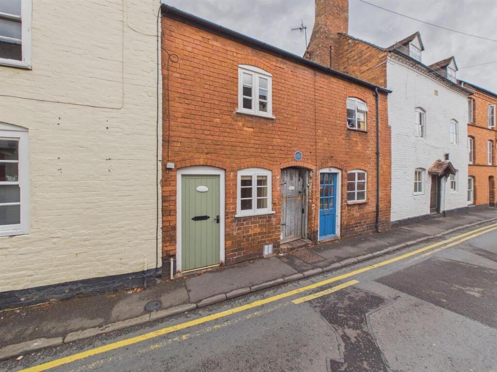 1 bed Mid Terraced House for rent in Upton upon Severn. From Allan Morris - Malvern 1 bed Mid Terraced House for rent in Upton upon Severn. From Allan Morris - Malvern