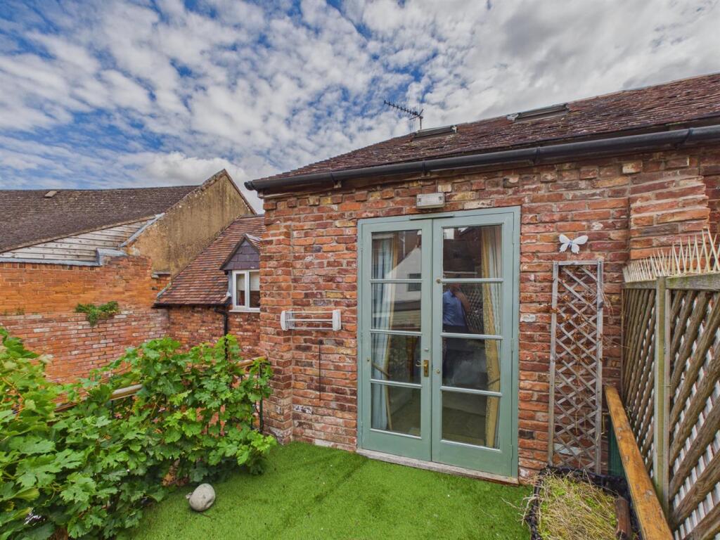 1 bed Apartment for rent in Upton upon Severn. From Allan Morris - Malvern 1 bed Apartment for rent in Upton upon Severn. From Allan Morris - Malvern