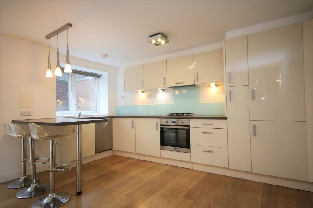 2 bed Flat for rent in Stoke Newington. From Alwyne Estate Agents - London
