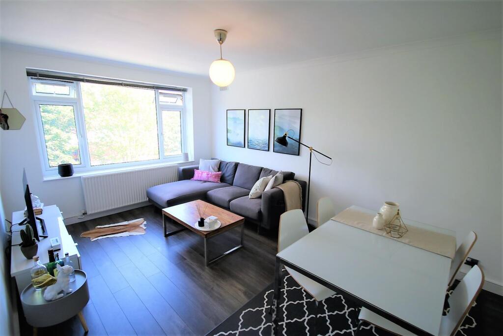 2 bed Apartment for rent in London. From Alwyne Estate Agents - London