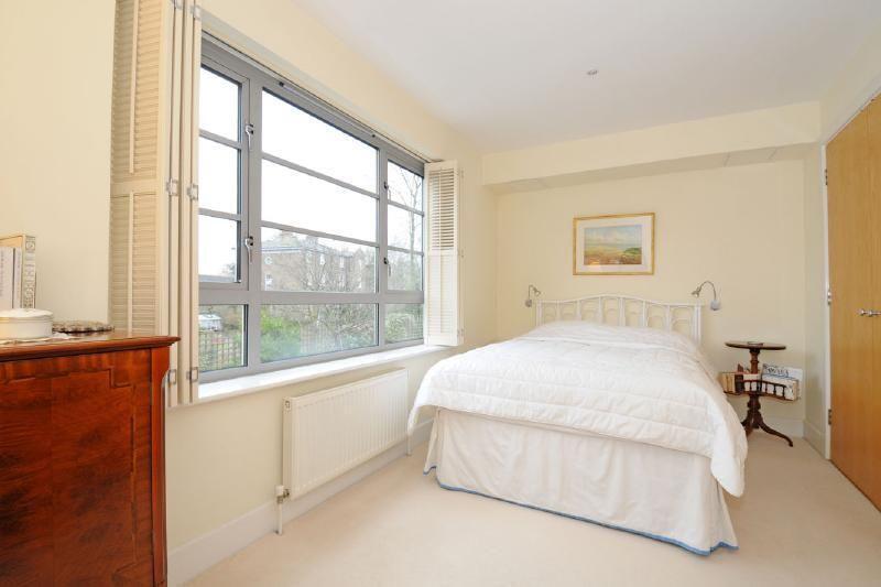 3 bed Detached for rent in London. From Alwyne Estate Agents - London