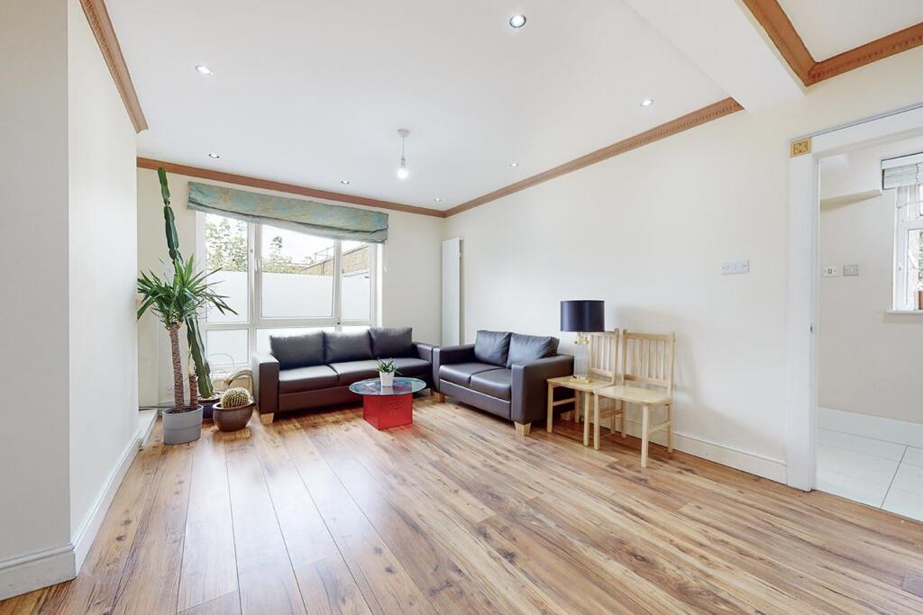2 bed Apartment for rent in London. From Alwyne Estate Agents - London 2 bed Apartment for rent in London. From Alwyne Estate Agents - London