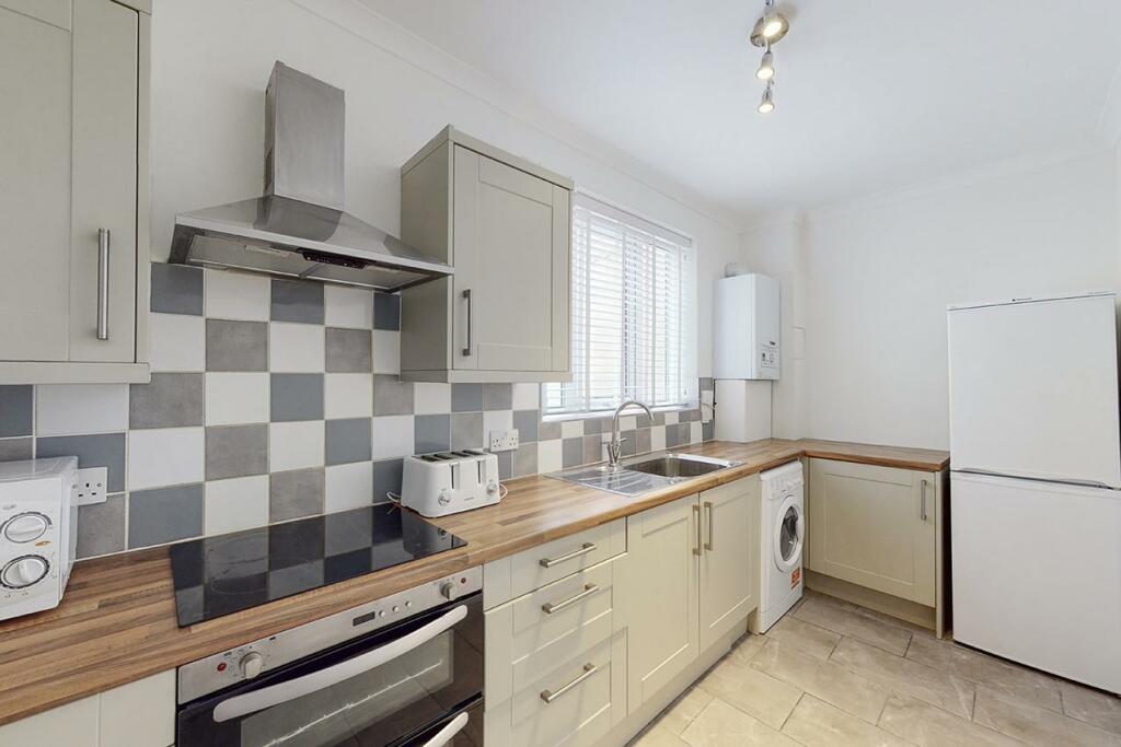 2 bed Apartment for rent in London. From Alwyne Estate Agents - London