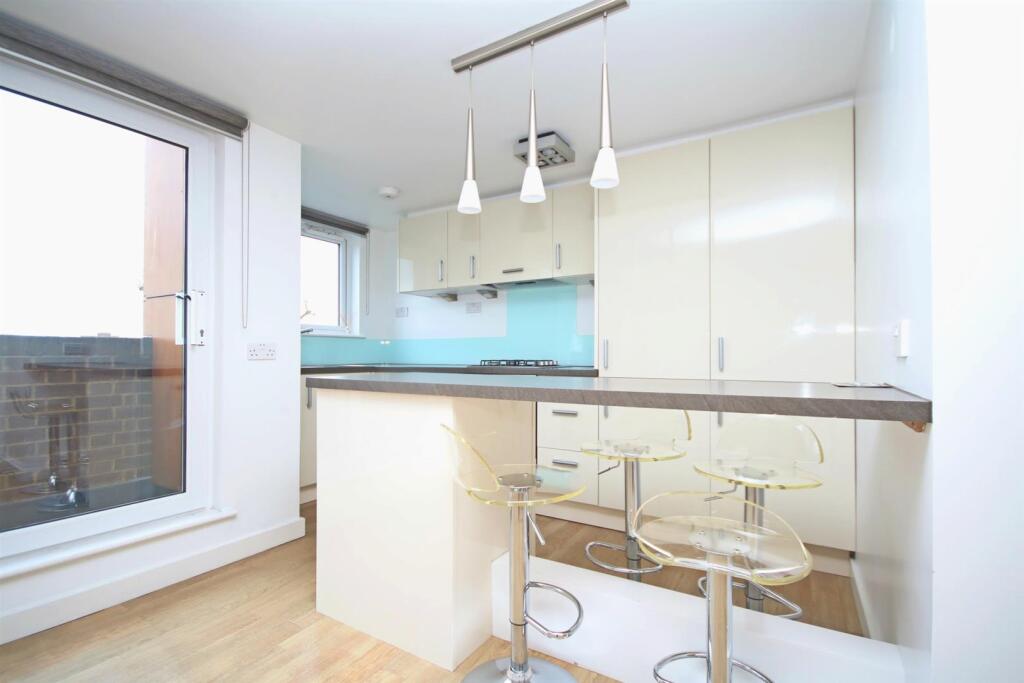 2 bed Apartment for rent in London. From Alwyne Estate Agents - London