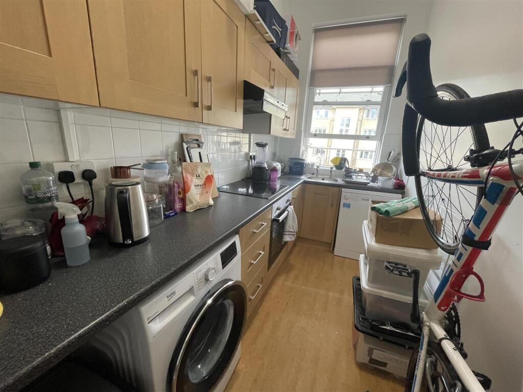 1 bed 1st Floor Flat for rent in Stoke Newington. From Alwyne Estate Agents - London