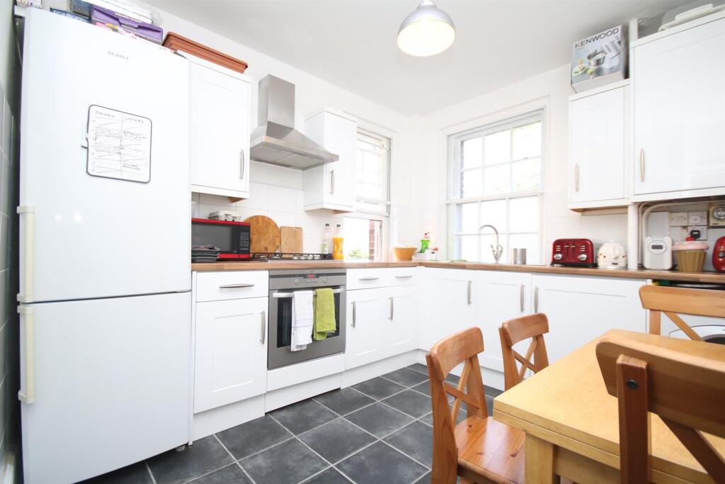 2 bed Apartment for rent in London. From Alwyne Estate Agents - London