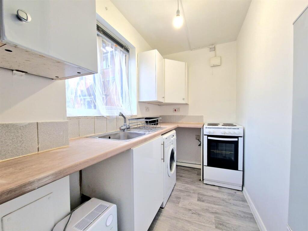 0 bed Studio for rent in Waltham Cross. From Andrew Stevens - Enfield