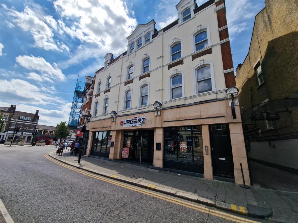 2 bed 1st Floor Flat for rent in Edmonton. From Andrew Stevens - Enfield