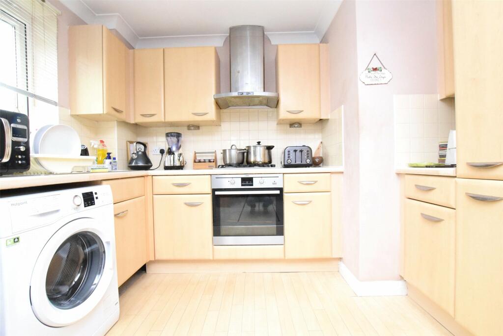 2 bed Apartment for rent in Romford. From Andrews Letting and Management - Romford