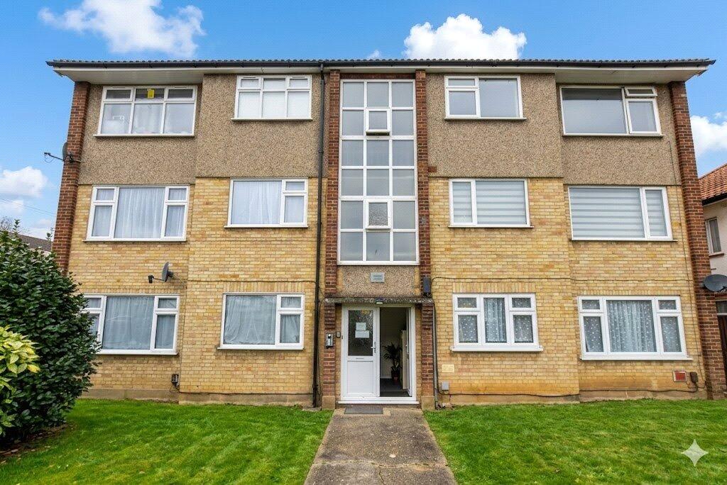 3 bed Apartment for rent in Romford. From Andrews Letting and Management - Romford