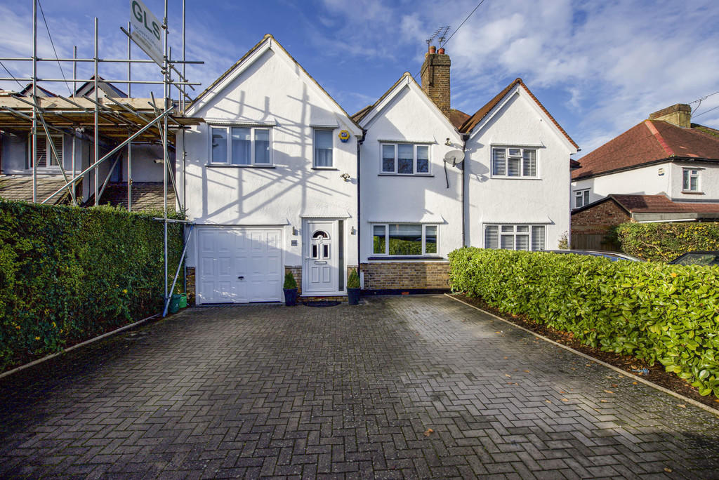 3 bed Semi Detached for rent in Uxbridge. From Andrews Turbervilles Estate Agents - Hillingdon - Crescent Parade