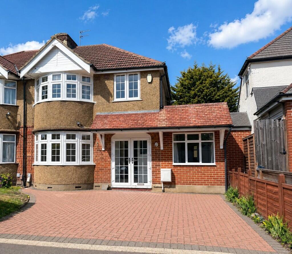 4 bed Semi Detached for rent in Uxbridge. From Andrews Turbervilles Estate Agents - Hillingdon - Crescent Parade
