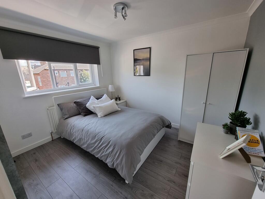 1 bed House Share for rent in Uxbridge. From Andrews Turbervilles Estate Agents - Hillingdon - Crescent Parade
