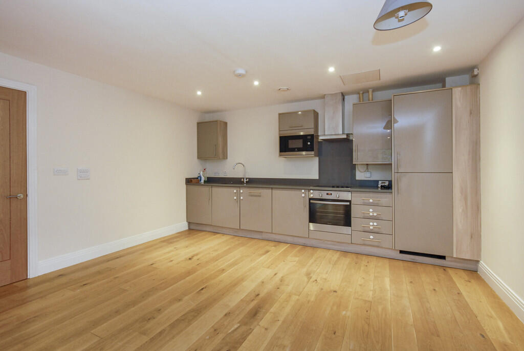 2 bed House (unspecified) for rent in West Drayton. From Andrews Turbervilles Estate Agents - Hillingdon - Crescent Parade 2 bed House (unspecified) for rent in West Drayton. From Andrews Turbervilles Estate Agents - Hillingdon - Crescent Parade