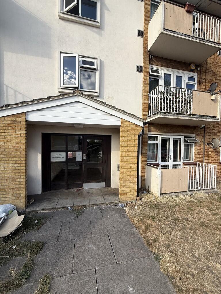 2 bed House (unspecified) for rent in Hayes. From Andrews Turbervilles Estate Agents - Hillingdon - Crescent Parade