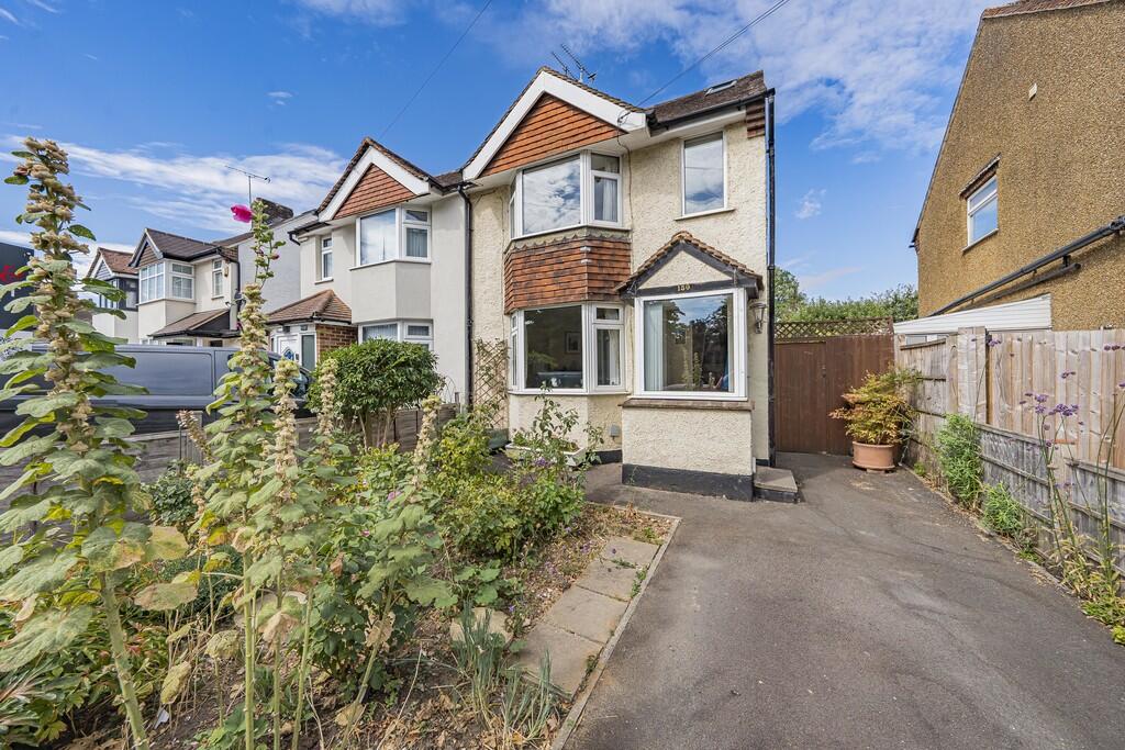 4 bed Semi Detached for rent in Maple Cross. From Andrews Turbervilles Estate Agents - Hillingdon - Crescent Parade