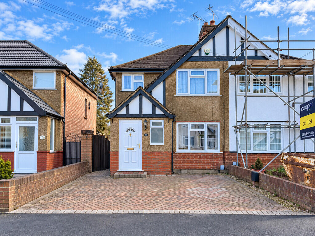 3 bed Semi Detached for rent in Uxbridge. From Andrews Turbervilles Estate Agents - Hillingdon - Crescent Parade