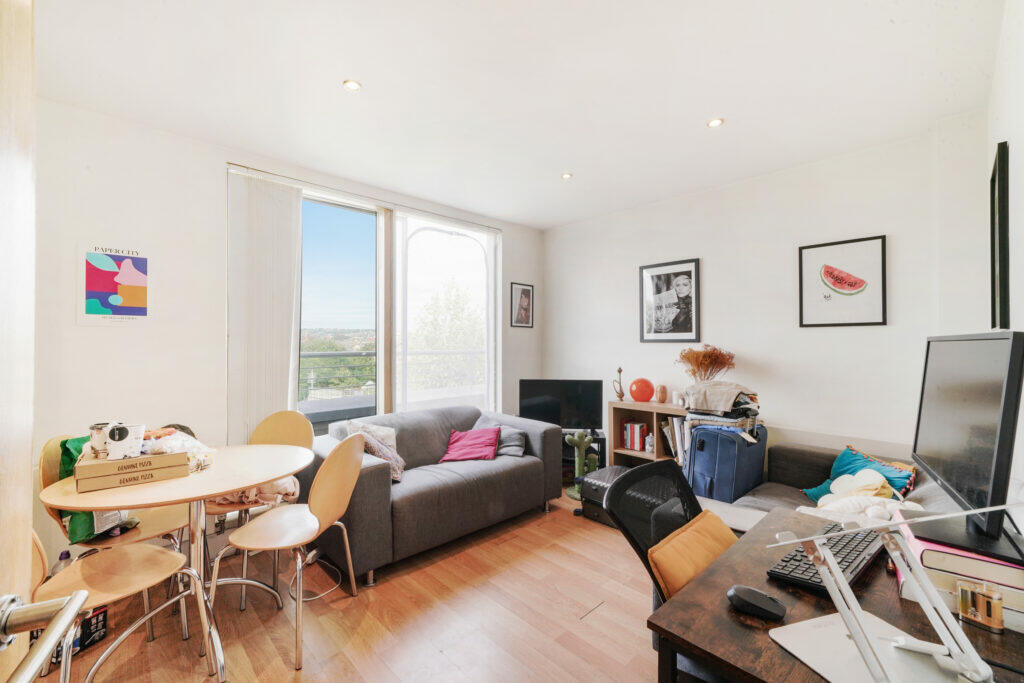 4 bed Flat for rent in Stoke Newington. From LKL Homes Limited - London