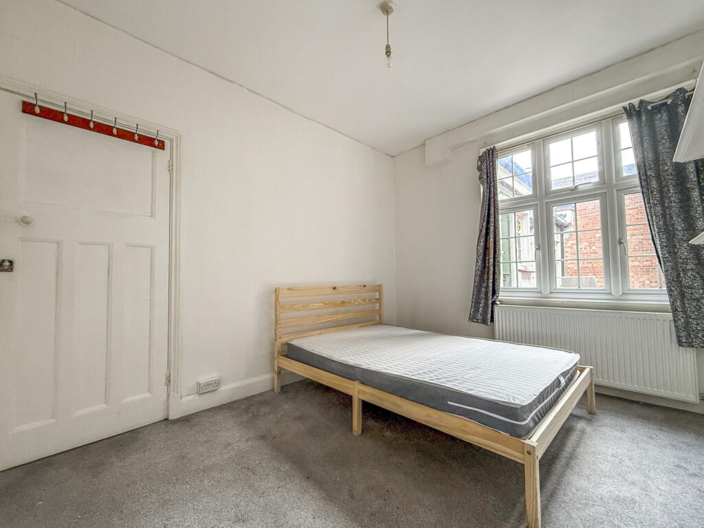 1 bed House Share for rent in London. From Anthony James - South East