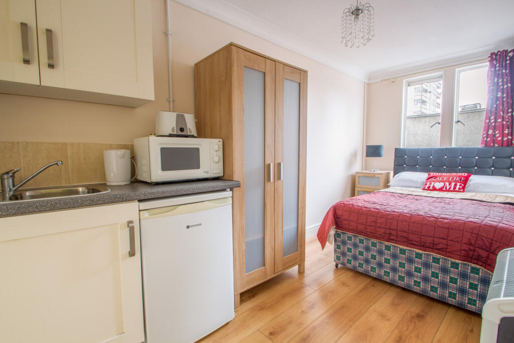 4 bed Studio for rent in London. From Anthony James - South East