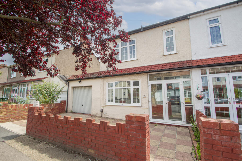 3 bed Semi Detached for rent in Sidcup. From Anthony James - South East 3 bed Semi Detached for rent in Sidcup. From Anthony James - South East