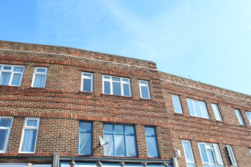 1 bed 1st Floor Flat for rent in London. From Anthony James - South East