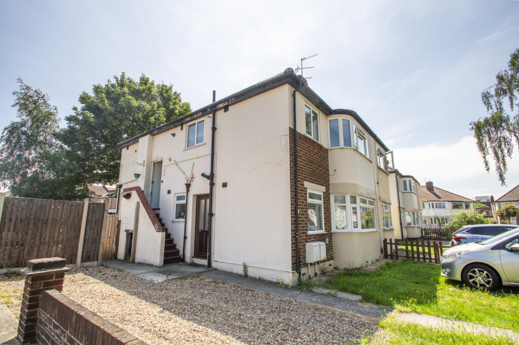 2 bed 1st Floor Flat for rent in Bexley. From Anthony James - South East