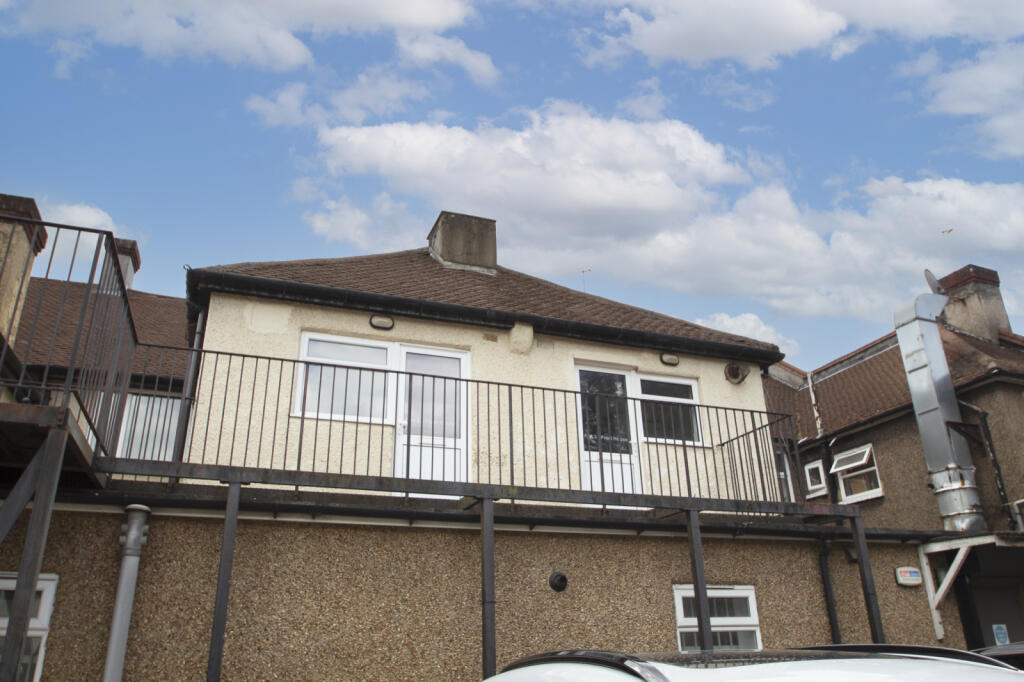 2 bed 1st Floor Flat for rent in Eltham. From Anthony James - South East