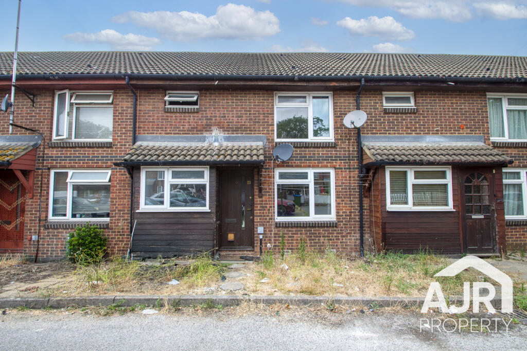 1 bed Mid Terraced House for rent in Barking. From Anthony James - South East