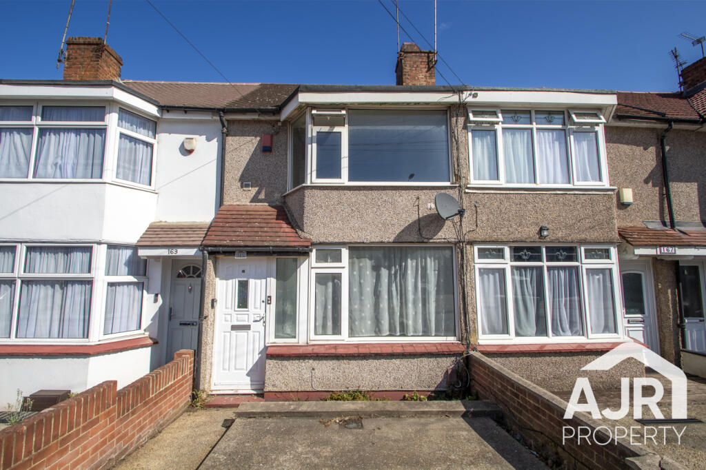 2 bed Mid Terraced House for rent in Crayford. From Anthony James - South East