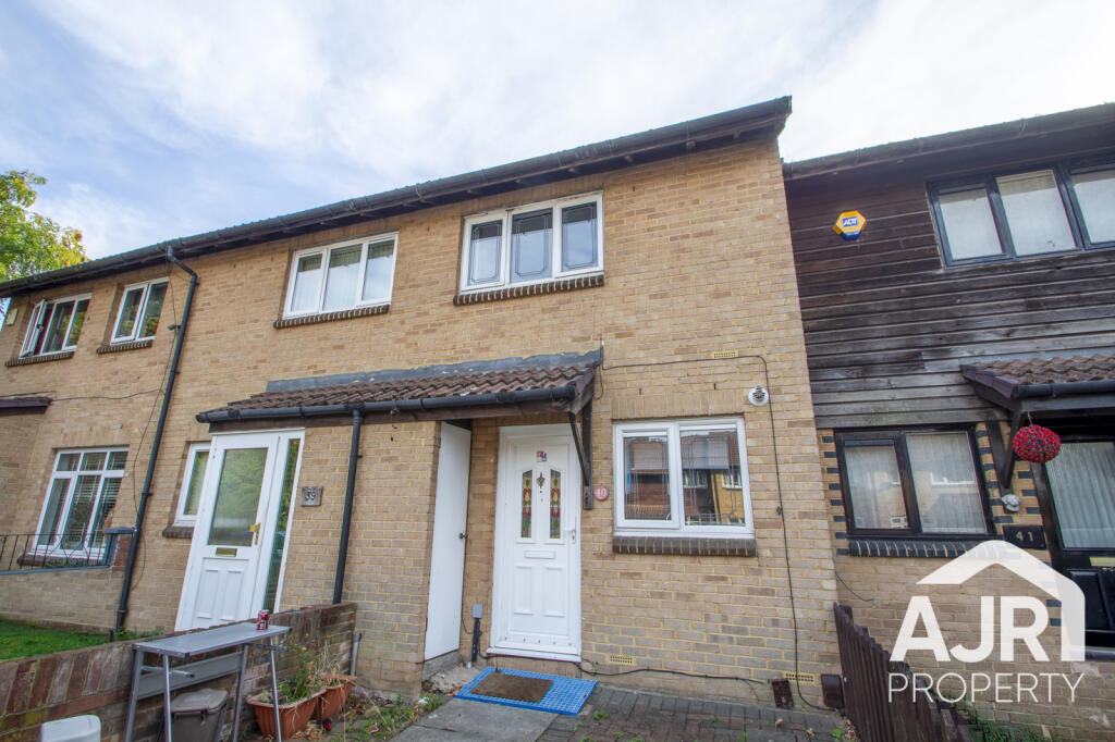 2 bed Mid Terraced House for rent in Erith. From Anthony James - South East