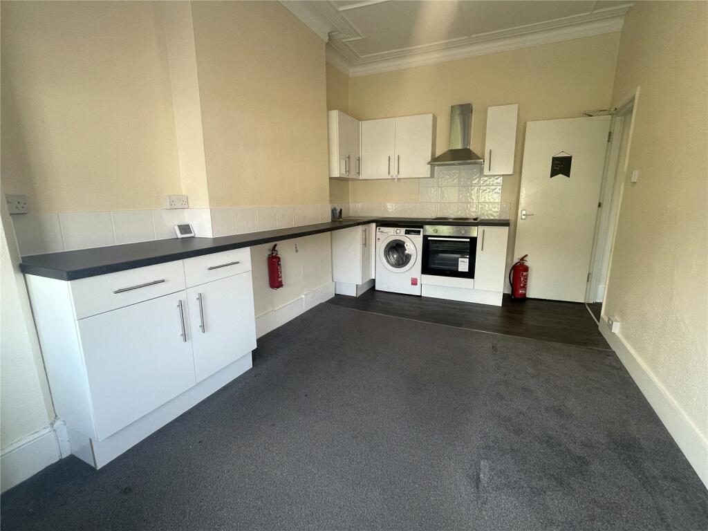 3 bed Flat for rent in London. From Anthony Pepe - Harringay