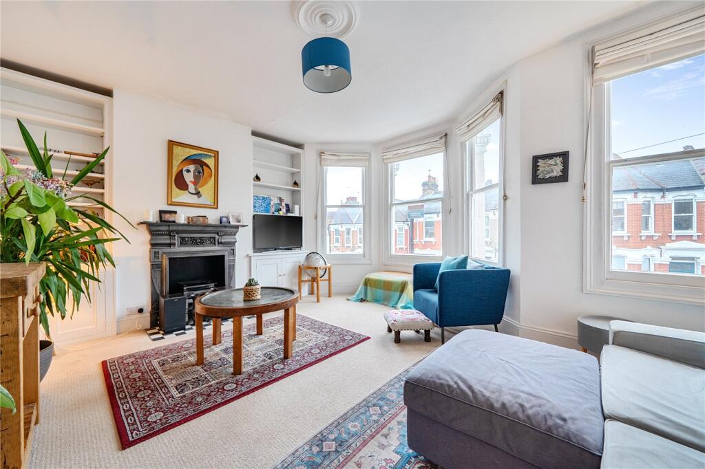 3 bed 1st Floor Flat for rent in London. From Anthony Pepe Estate Agents - Harringay 3 bed 1st Floor Flat for rent in London. From Anthony Pepe Estate Agents - Harringay