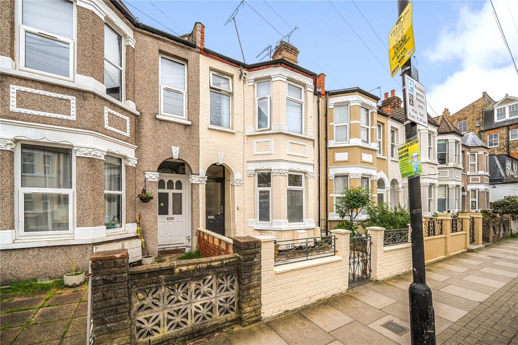 2 bed Mid Terraced House for rent in Hornsey. From Anthony Pepe Estate Agents - Harringay