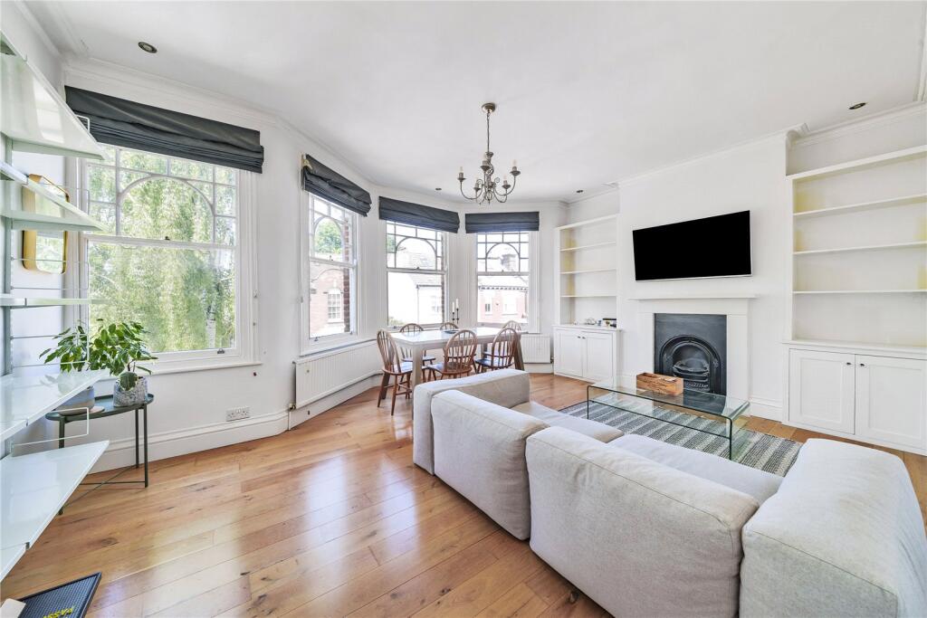 4 bed 1st Floor Flat for rent in Hornsey. From Anthony Pepe Estate Agents - Harringay