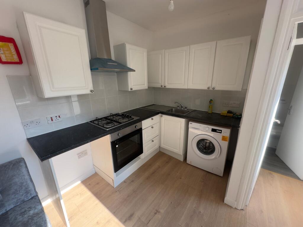 2 bed 1st Floor Flat for rent in Hornsey. From Anthony Pepe Estate Agents - Harringay