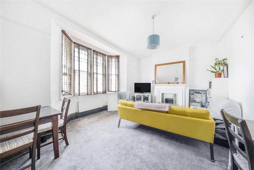 2 bed 1st Floor Flat for rent in Hornsey. From Anthony Pepe Estate Agents - Harringay 2 bed 1st Floor Flat for rent in Hornsey. From Anthony Pepe Estate Agents - Harringay