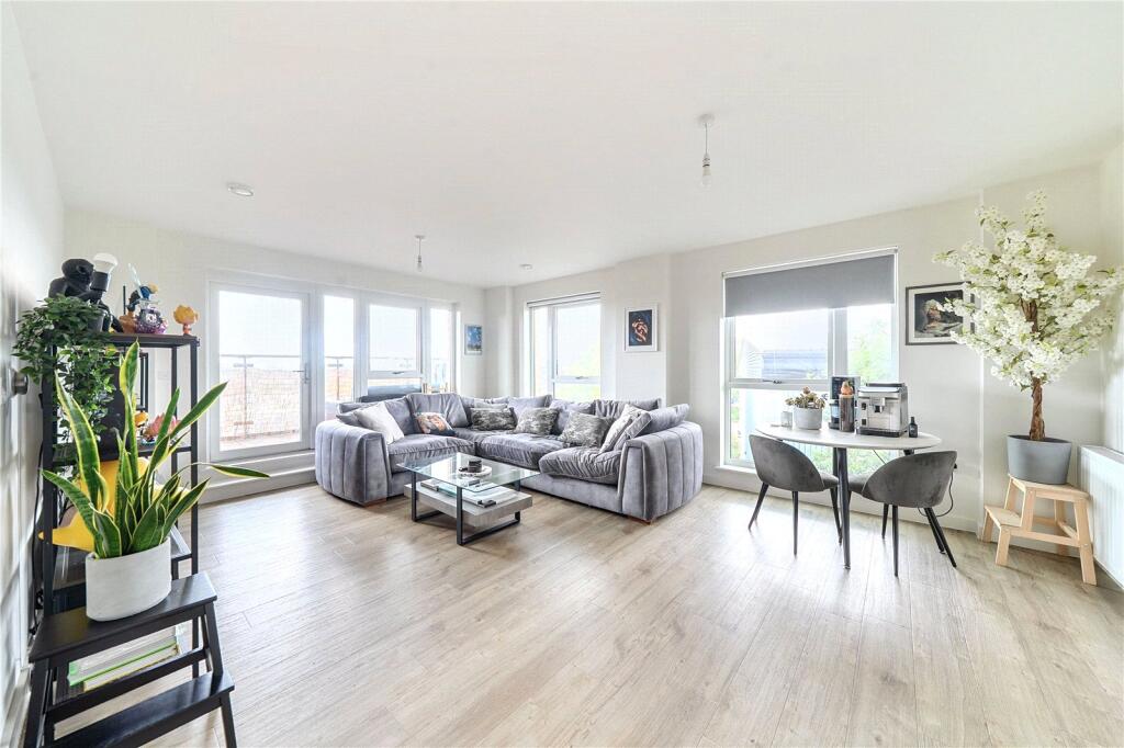 3 bed 1st Floor Flat for rent in London. From Anthony Pepe Estate Agents - Harringay 3 bed 1st Floor Flat for rent in London. From Anthony Pepe Estate Agents - Harringay