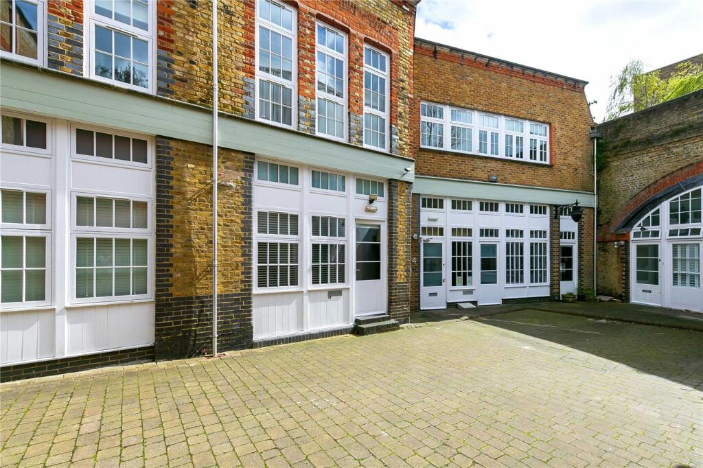 1 bed Apartment for rent in Richmond upon Thames. From Antony Roberts Estate Agents -  Kew - Lettings