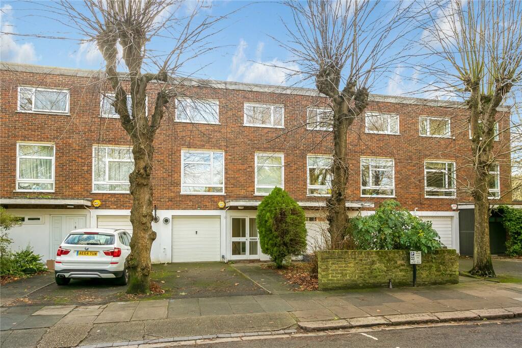 5 bed Mid Terraced House for rent in Richmond upon Thames. From Antony Roberts Estate Agents -  Kew - Lettings